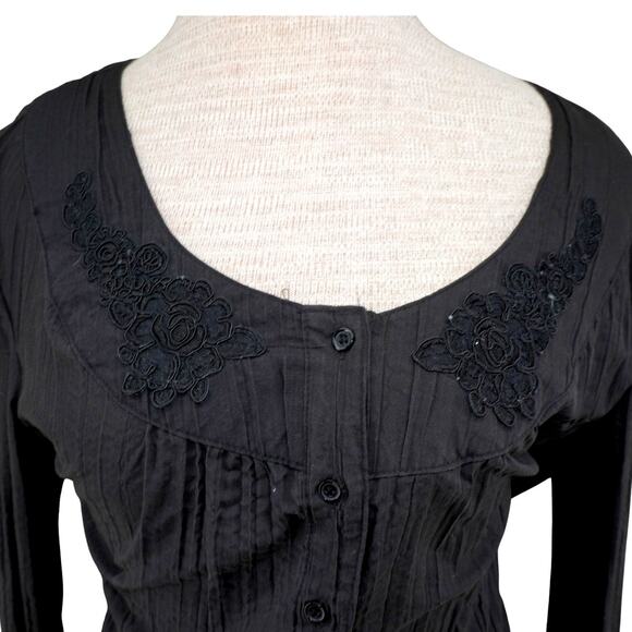 St. John’s Bay Black Button-Up Blouse Women’s Size Large Crinkle Texture - Picture 4 of 6